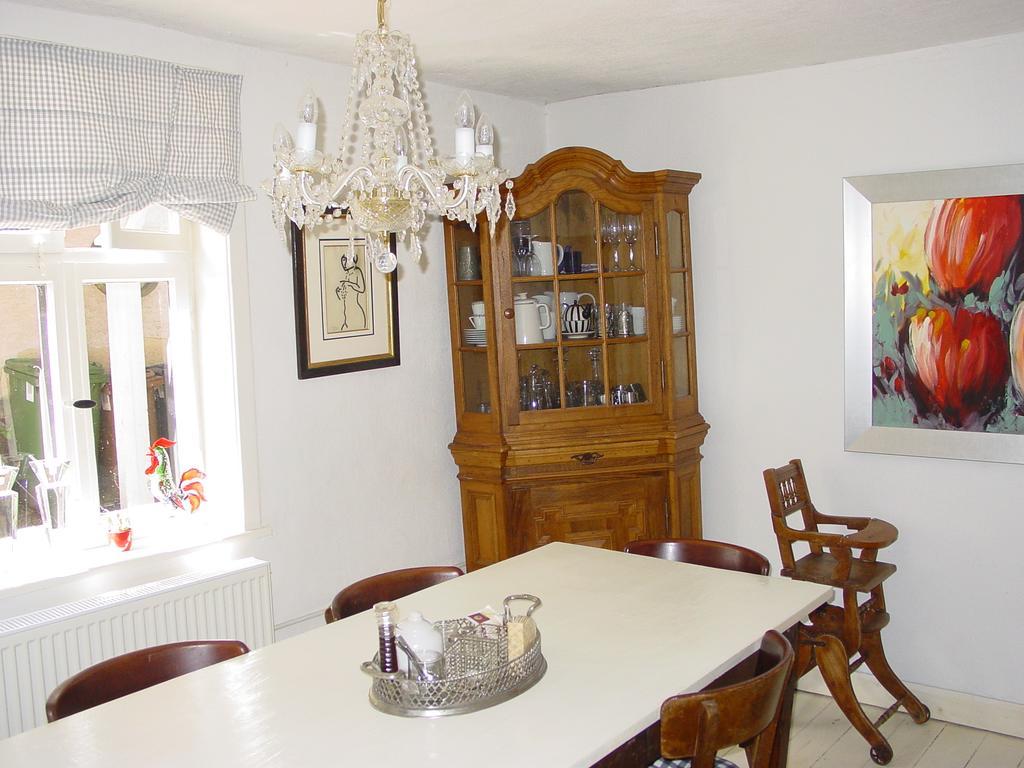 Robert'S Bed & Breakfast Helmarshausen Bagian luar foto