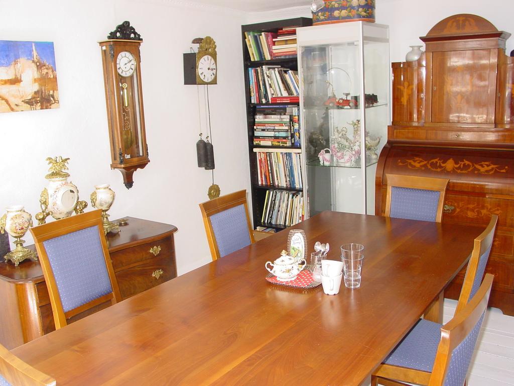 Robert'S Bed & Breakfast Helmarshausen Bagian luar foto